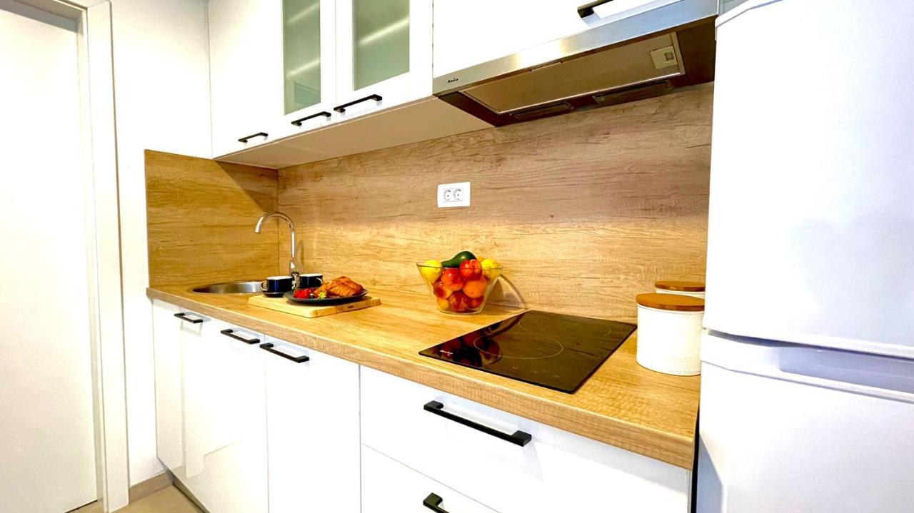 Studio Apartmani Kaja I Iva Синь Екстер'єр фото
